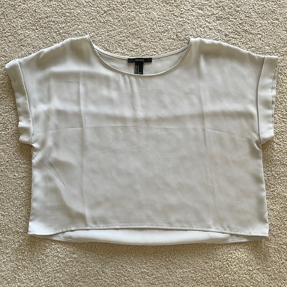 Forever 21 cropped pale gray colored blouse size Medium